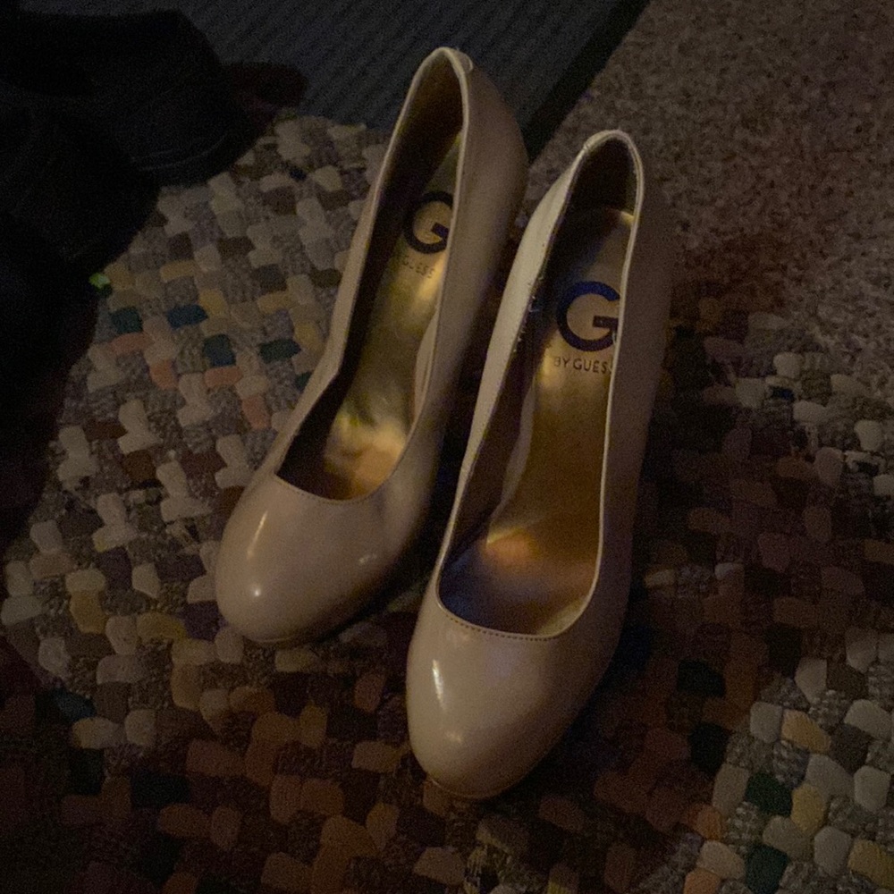Guess heels nude